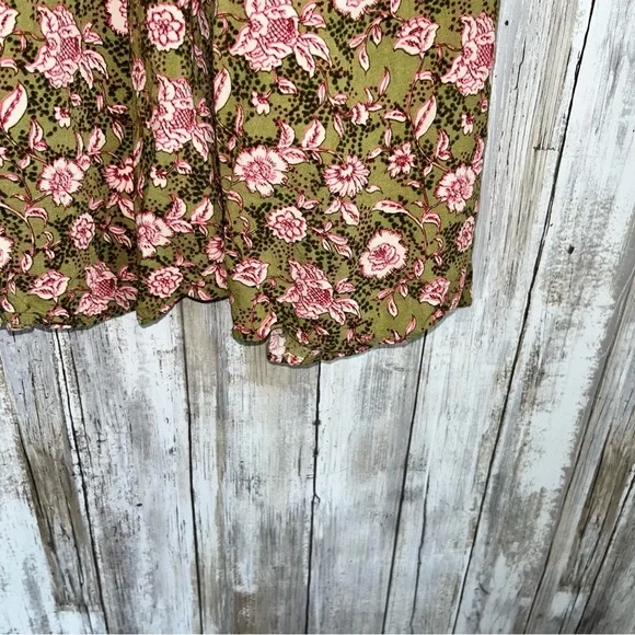 Jessica Simpson Green Floral Popover Blouse - Picture 3 of 5